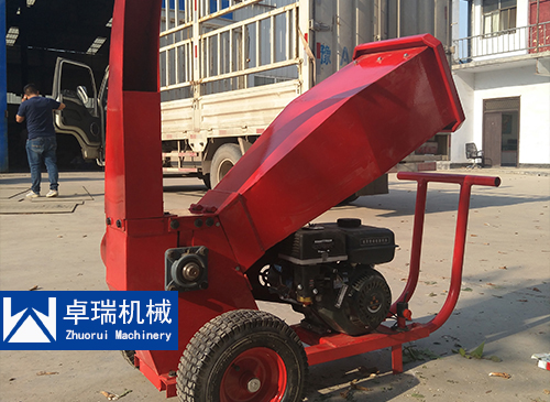 小型樹(shù)枝粉碎機(jī)